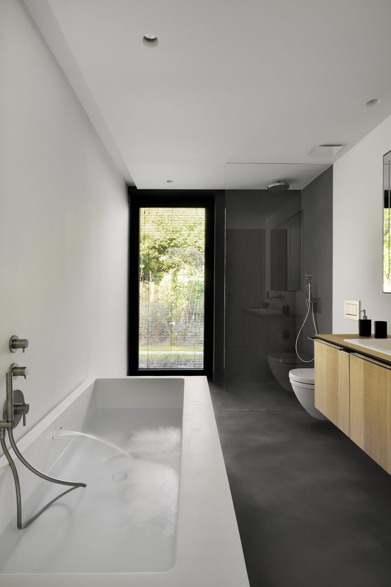 Black floor bathroom design