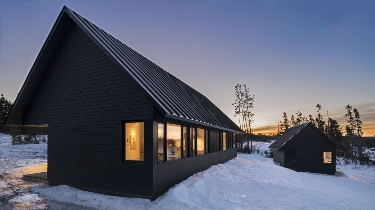 Black houses with Gables