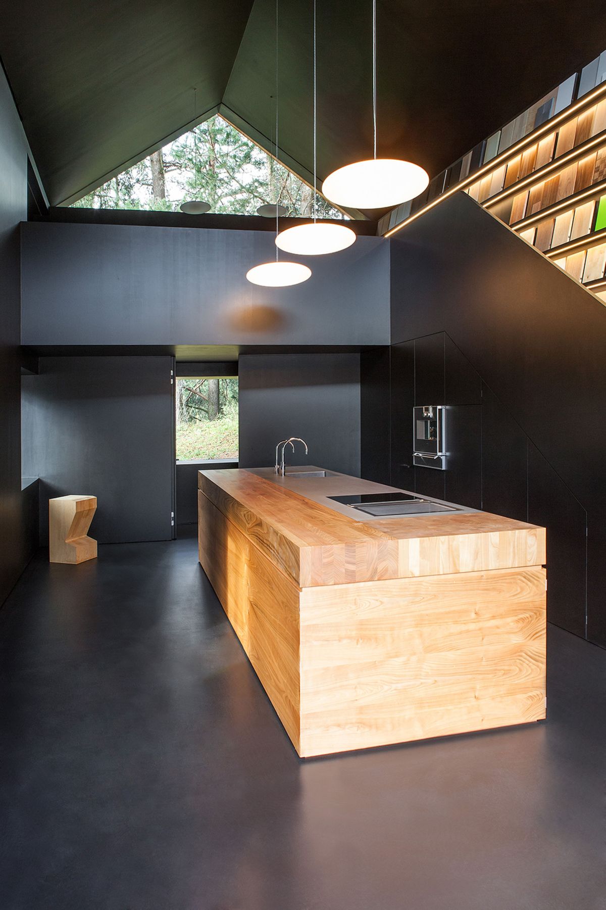 Black kitchen light system