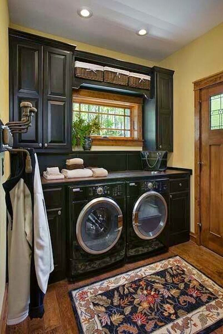 Black laundry room design