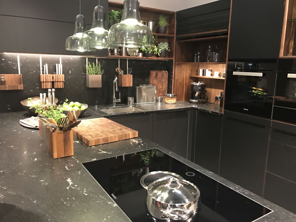 Black line kitchen from team7 at livingkitchen 2017