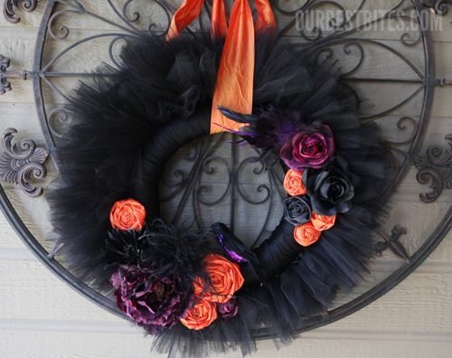 Black tulle wreath for halloween