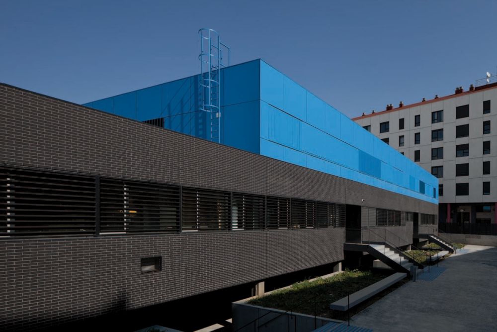 Blue Art School in Burgos Spain Design