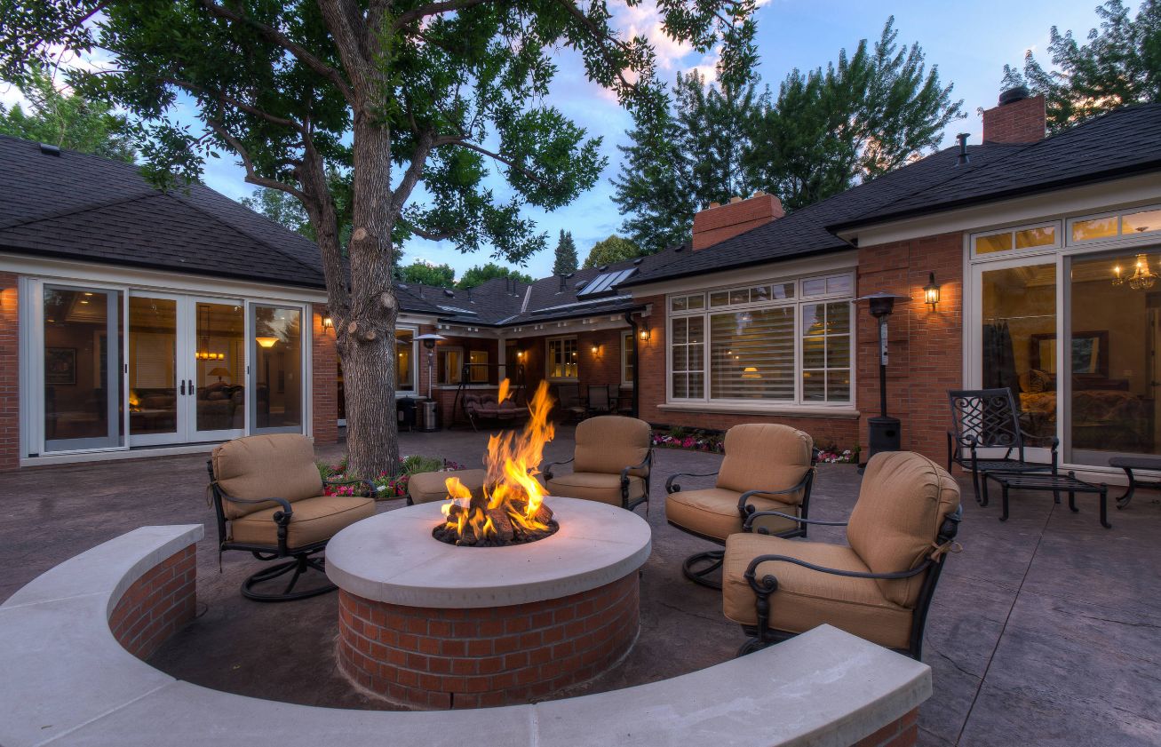 Brick fire pit seating design