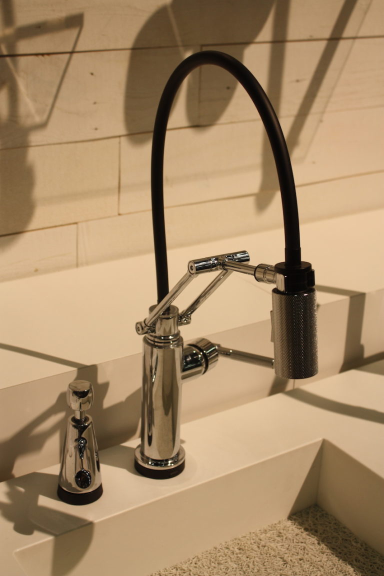 Brizio touch kitchen faucet