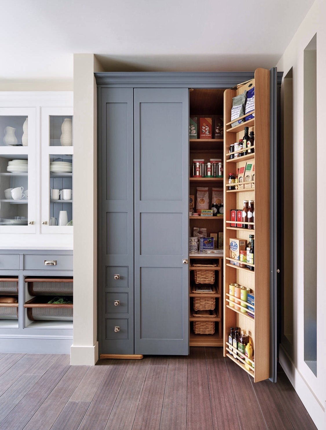 Built-in Farmhouse Pantry Doors