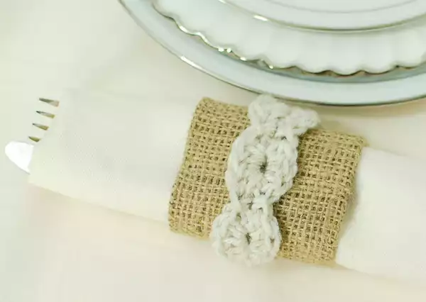 Burlap crochet napkin rings