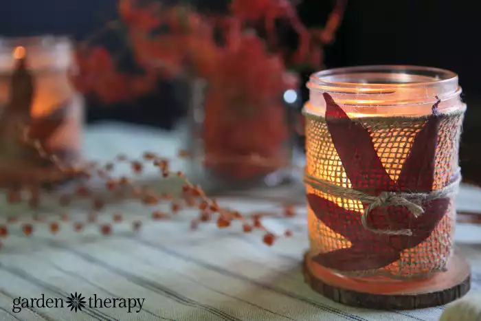 Burlap mason jar candles