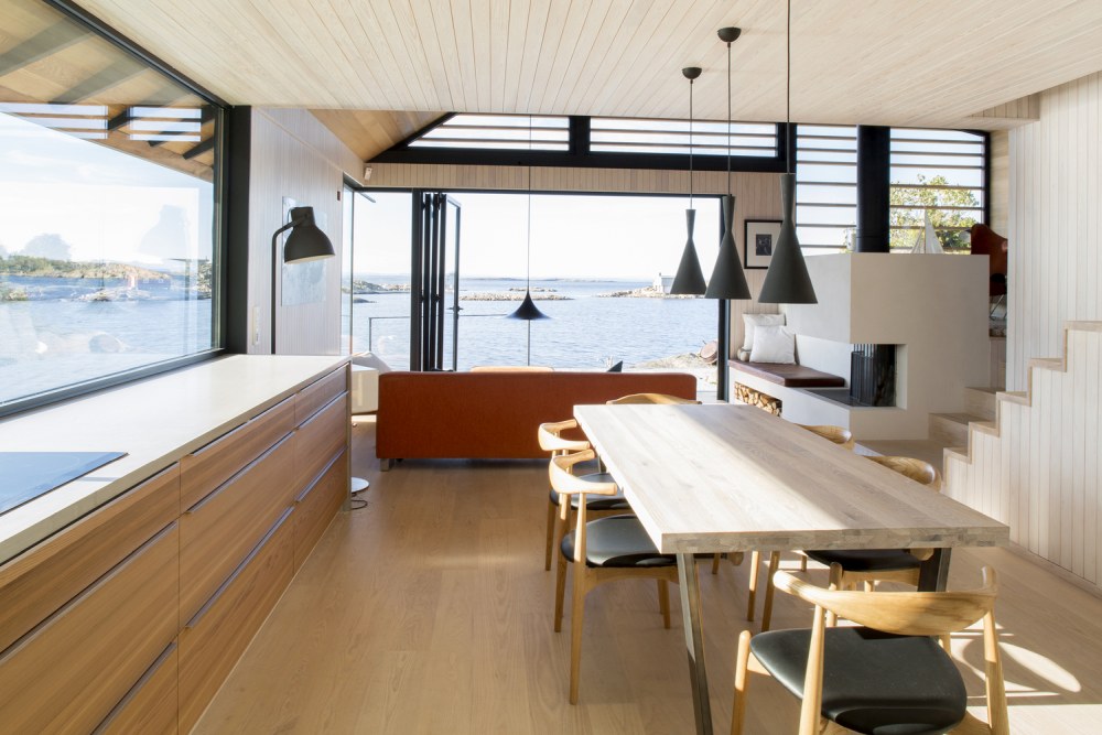 Cabin Ostfold LundSlaatto Architects dining area
