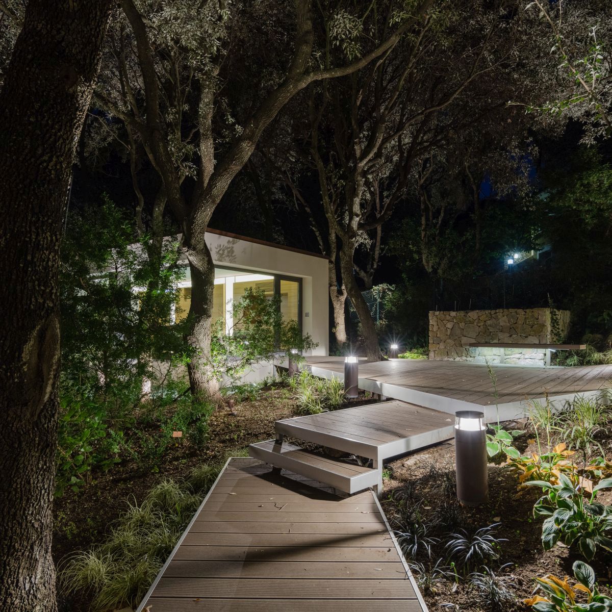 Casa nel Bosco walkway at night