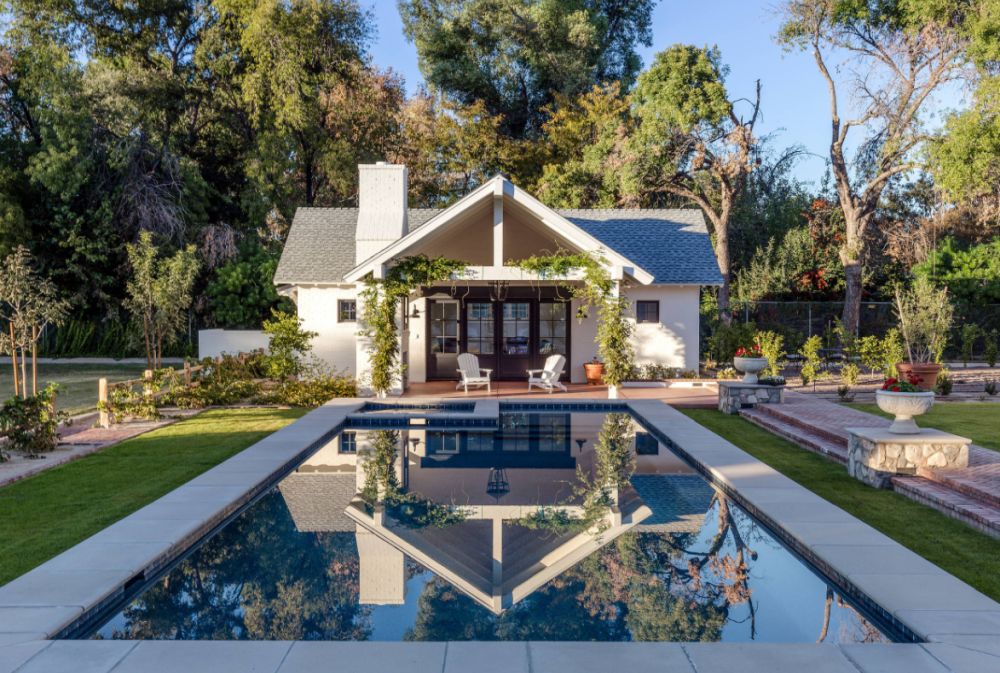 Pool and guest house combo