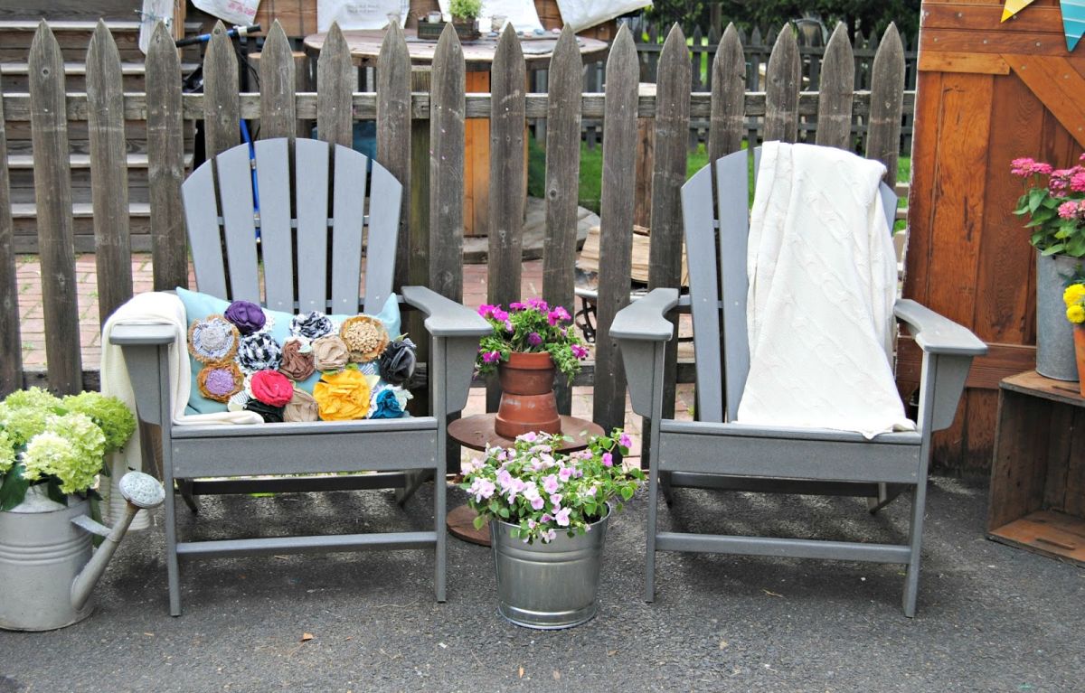 Chairs on fron of She shed