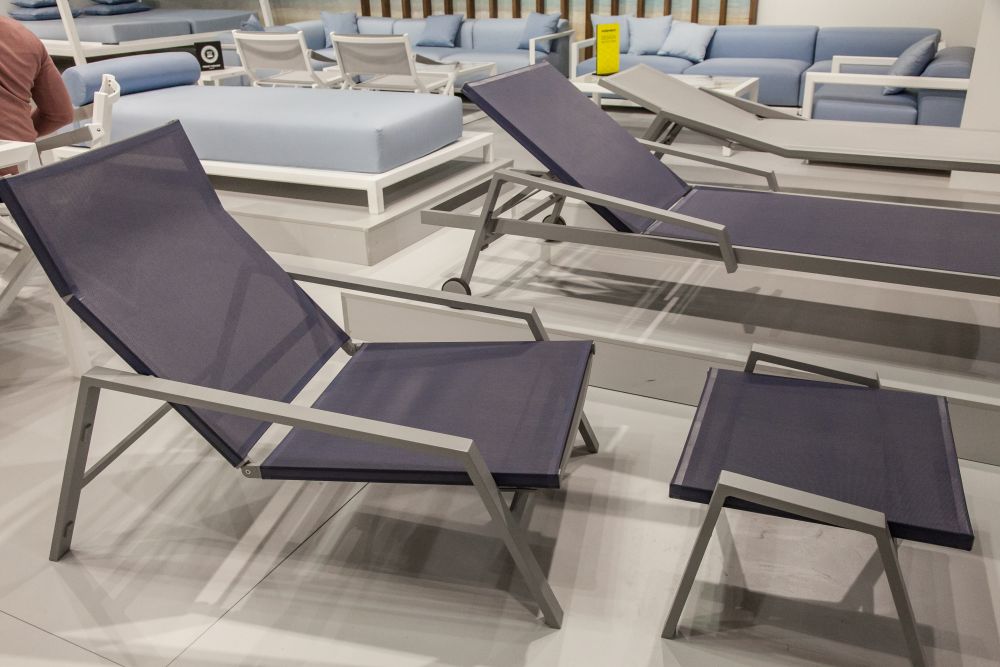 Chaise chairs for outdoor deck pool
