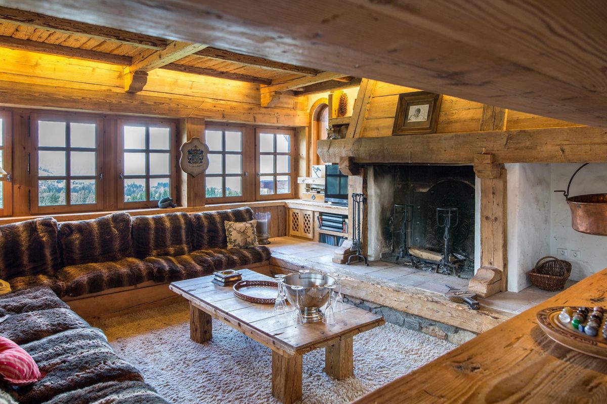Chalet la praise MEGÈVE fireplace