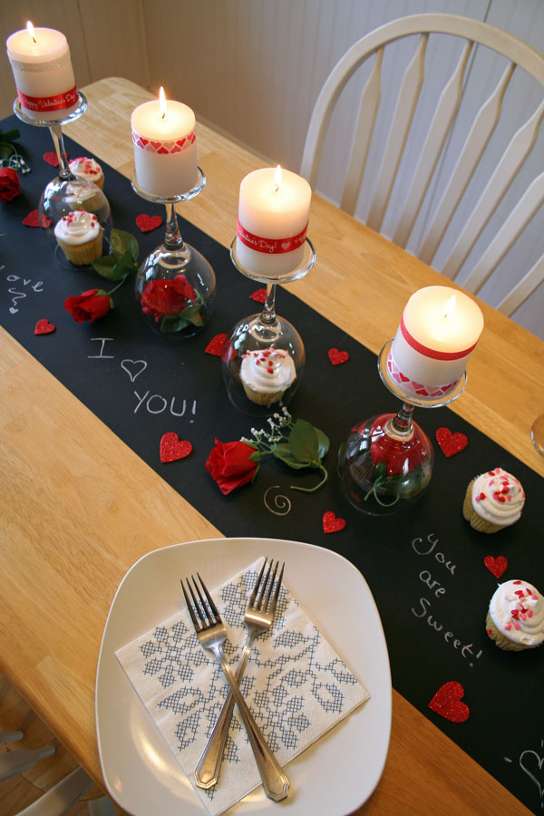 Chalkboard DIY table for Valentines Day