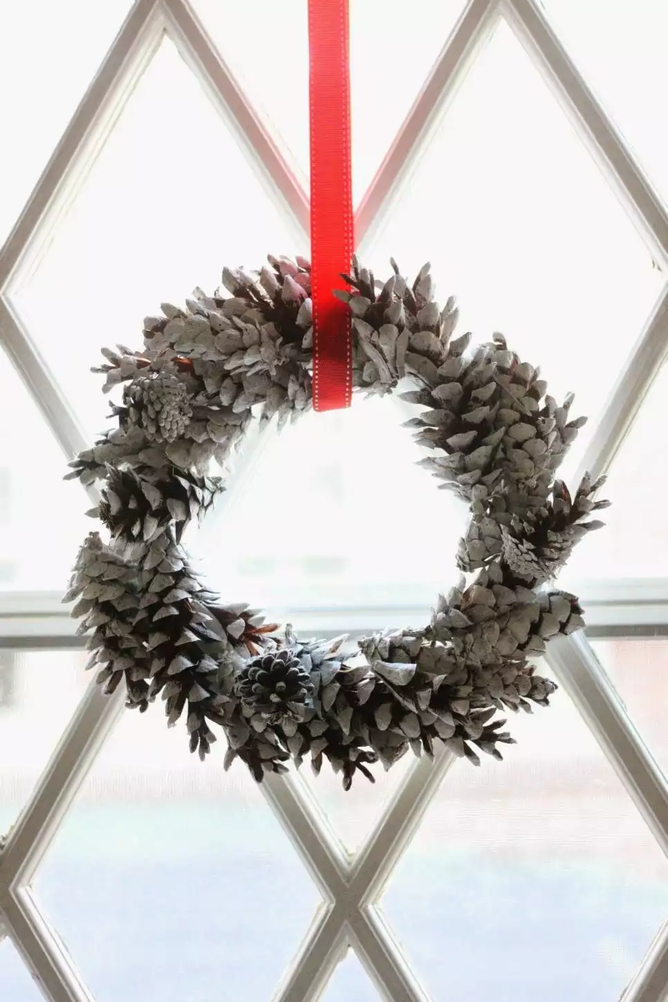 Chalky pine cone wreath