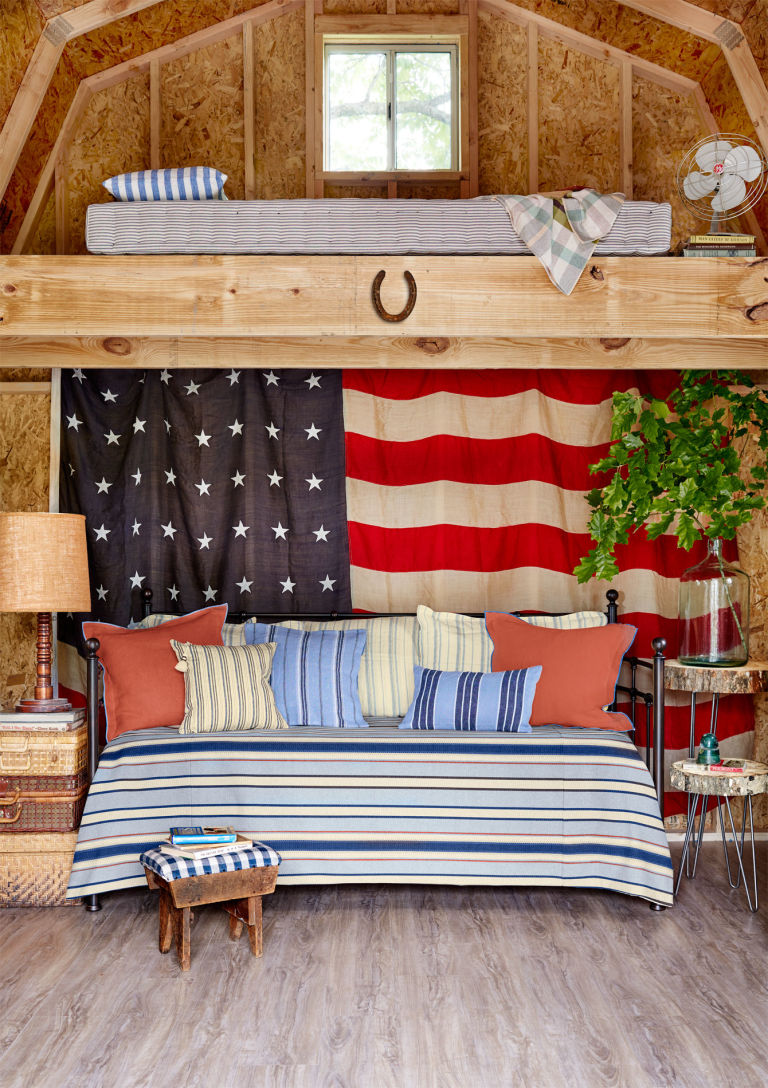 Charming patriotic she shed design loft bed