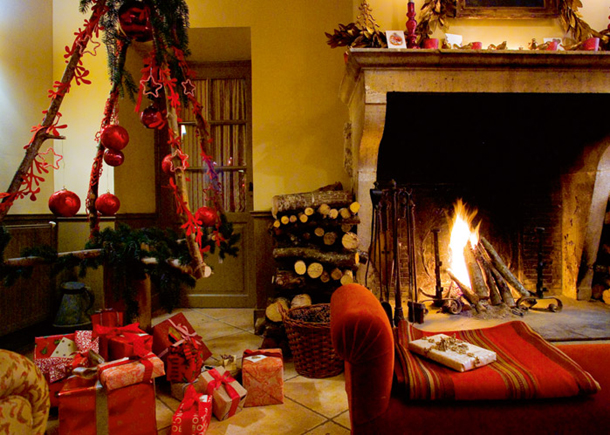 Christmas Fireplace Mantel Decoration Ideas