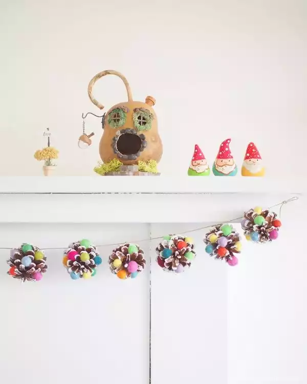 Christmas pine cone garland