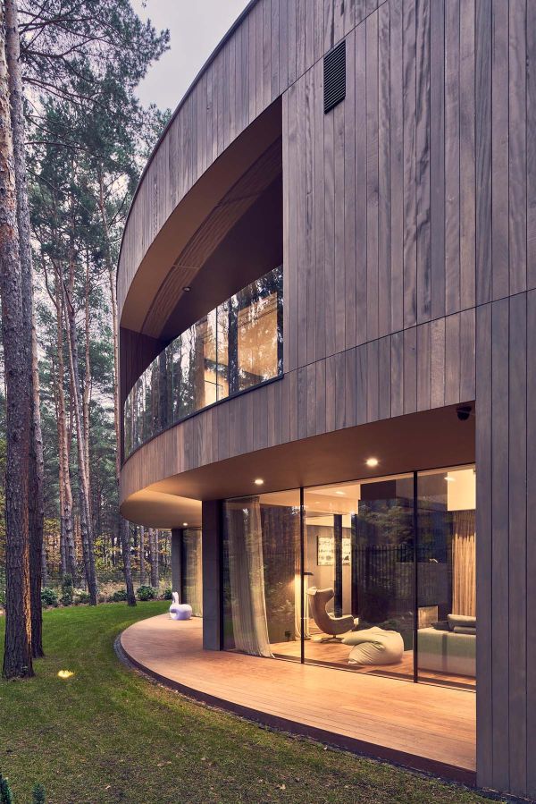 Circular Shaped Home by Przemek Olczyk from Mobius Architekci exterior