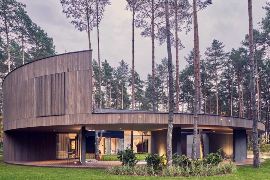 Circular Shaped Home by Przemek Olczyk from Mobius Architekci side view