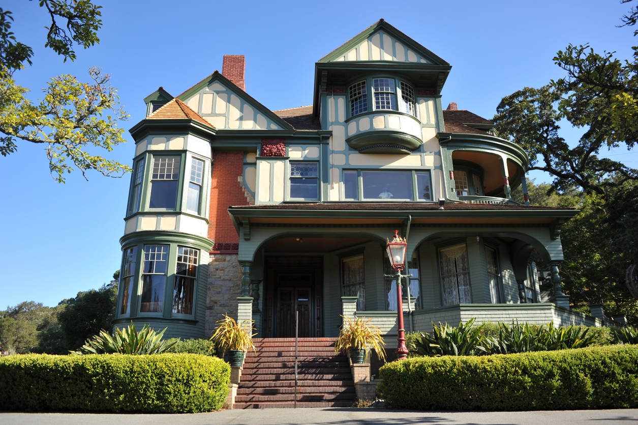 Victorian Architecture: The History of the Style and Characteristics