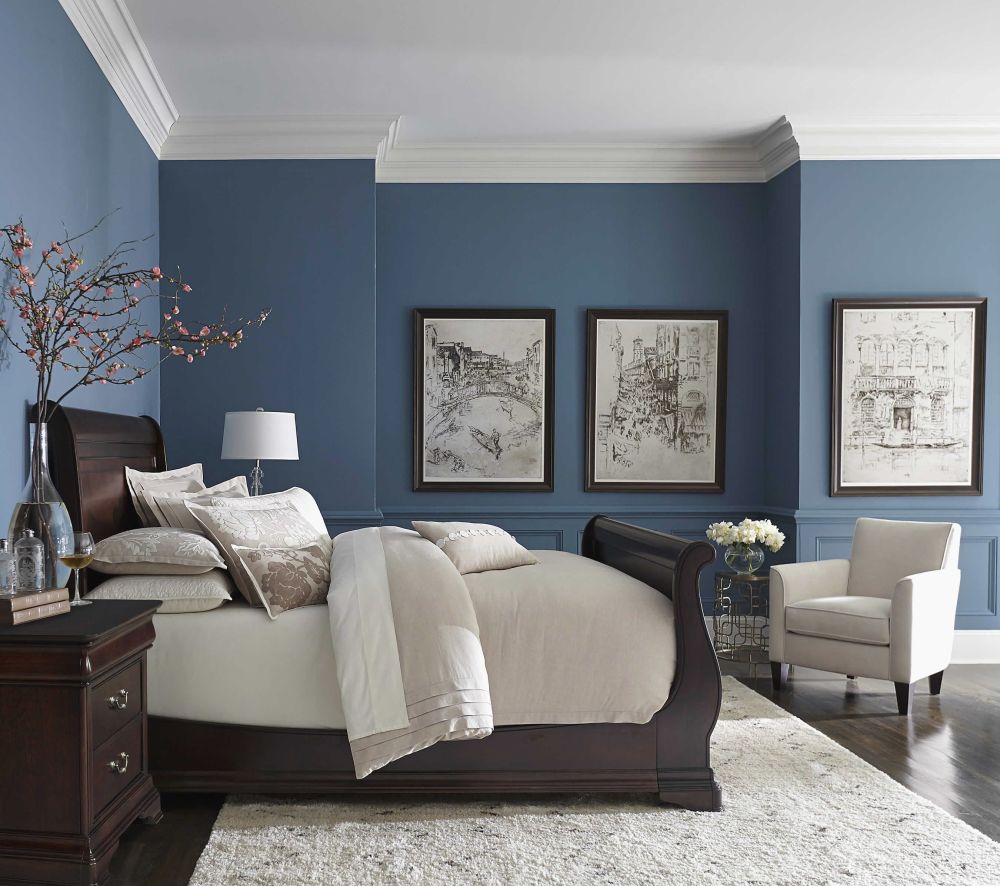 Classic blue bedroom with sleigh bed