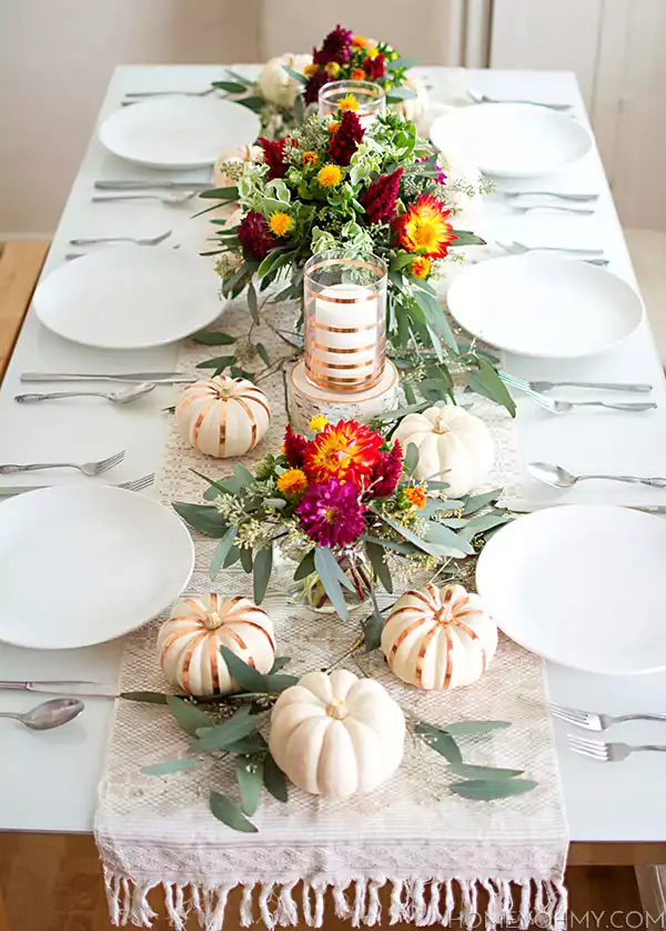 Clean fall tablescape design