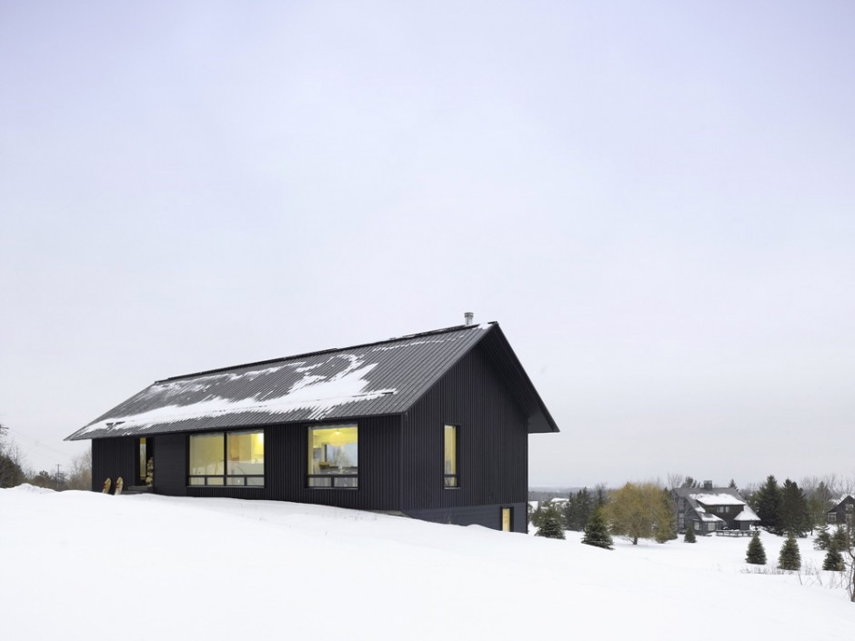 Clearview modern black chalet design