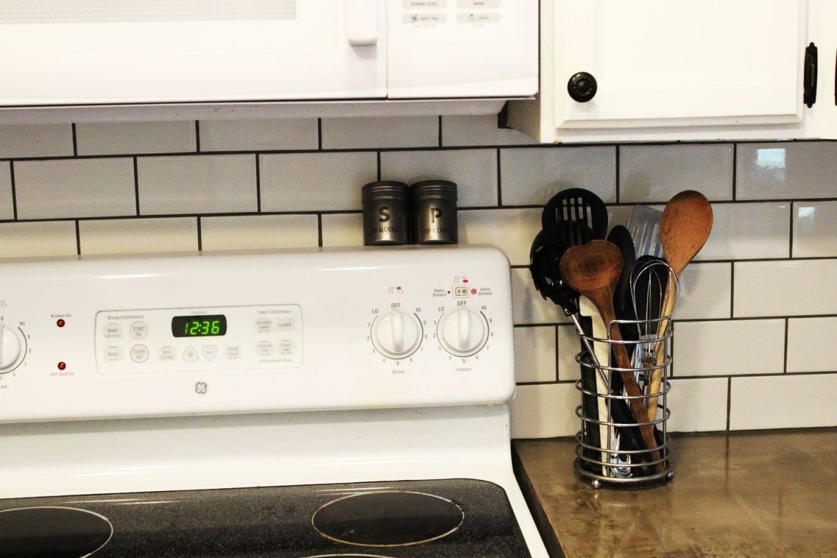 Closer look on the friendly subway tiles
