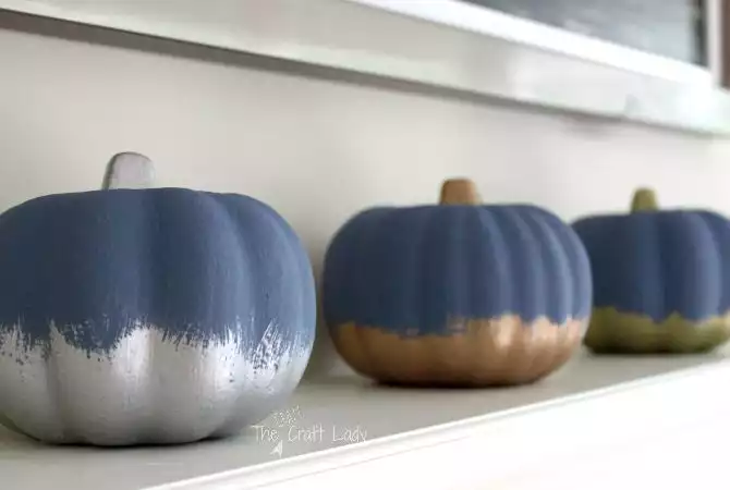 Combine different coat of paints for pumpkins