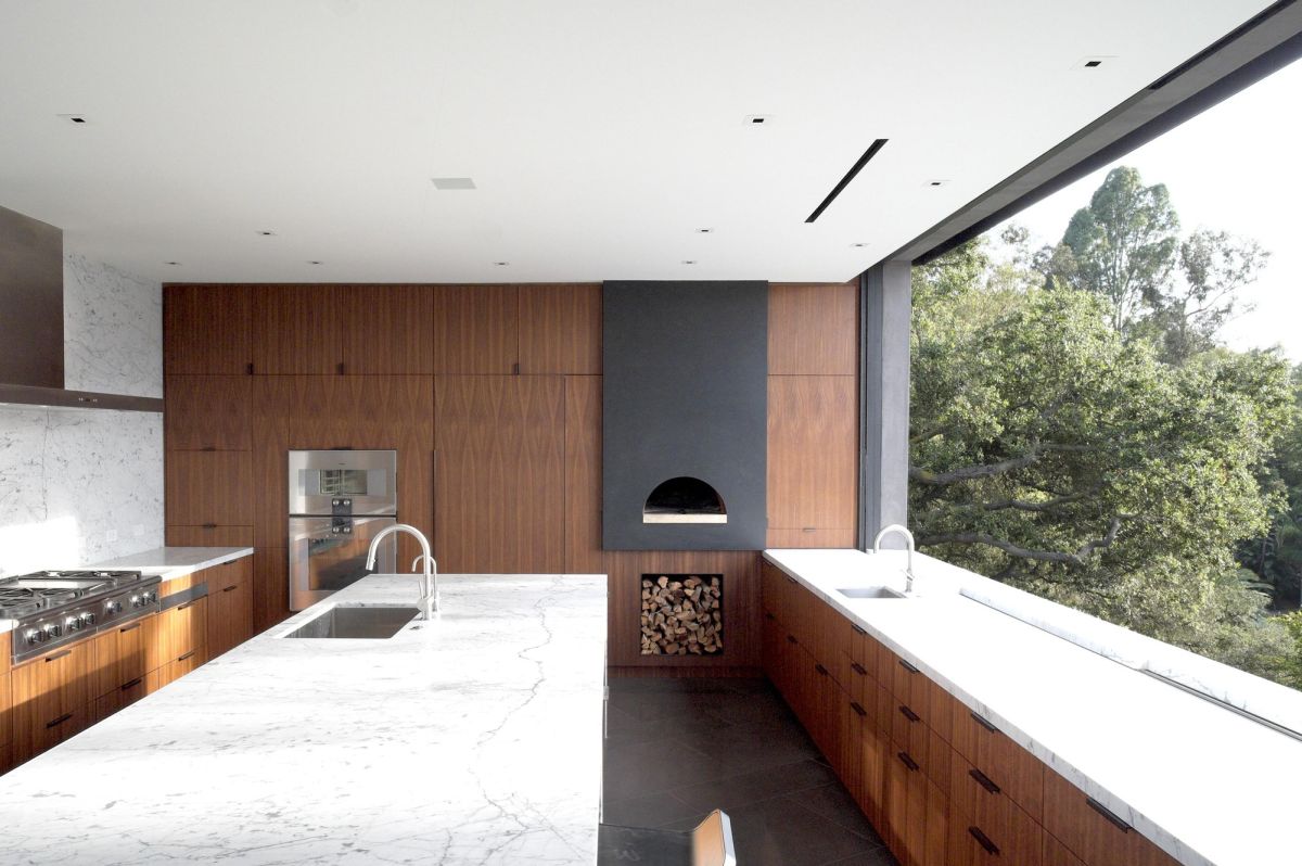 Comfortable and spacious kitchen view