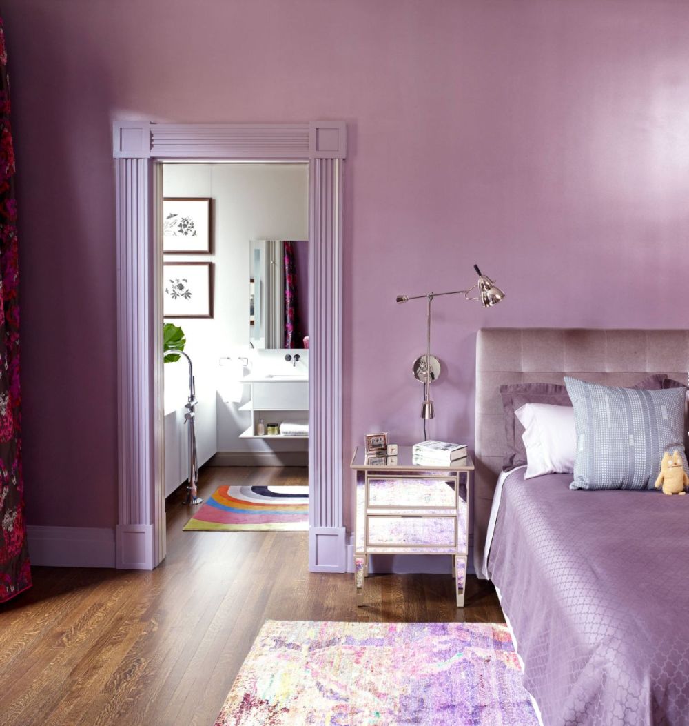 Compete bedroom in levender color