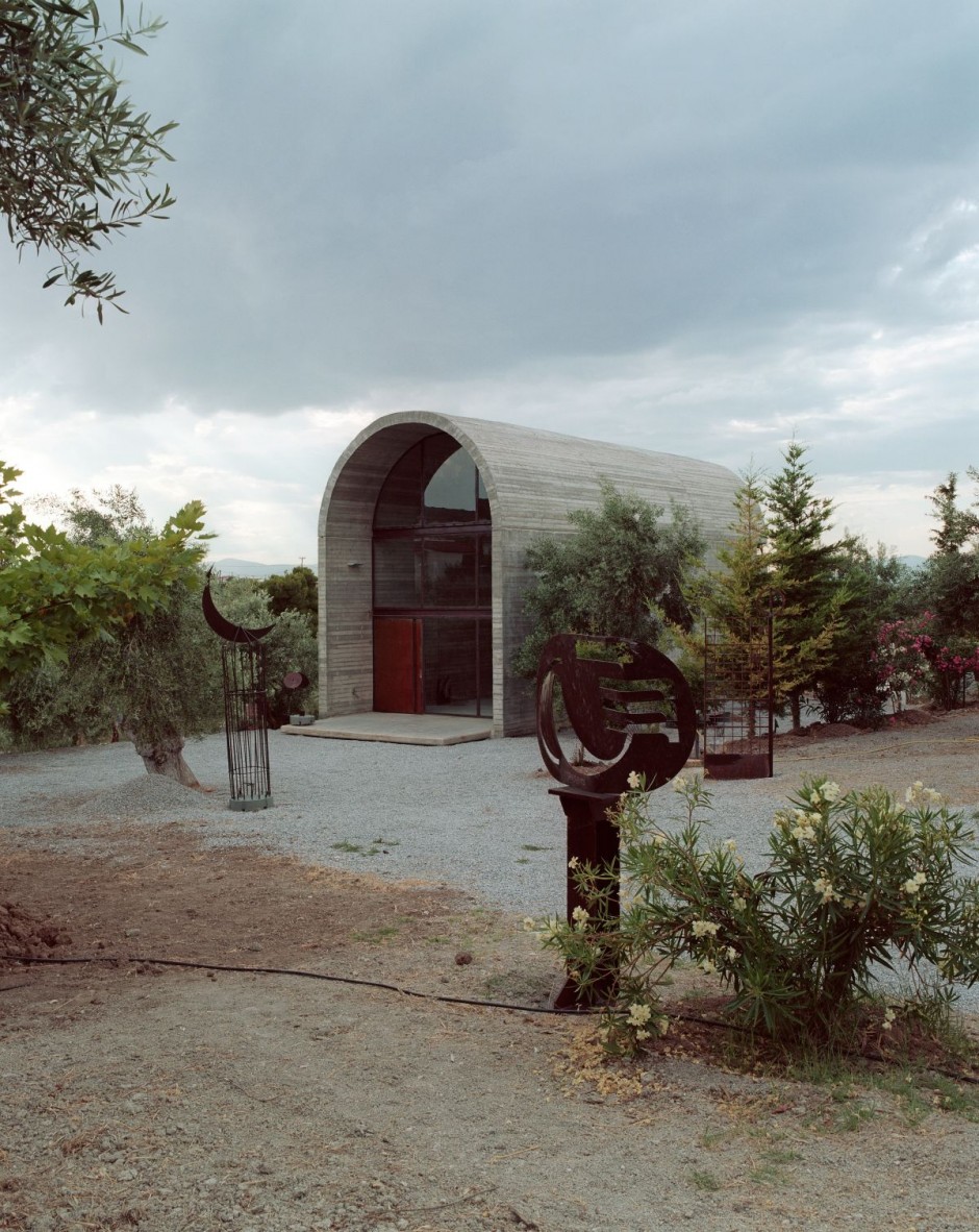 Concrete Art Warehouse in Boeotia