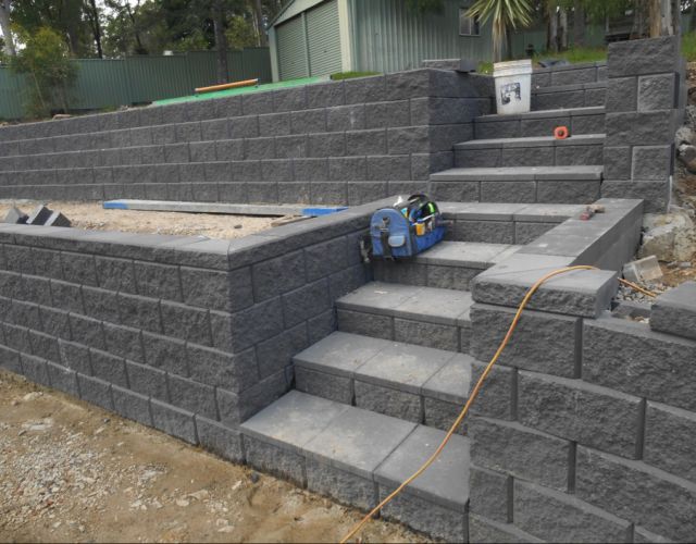 Concrete Block Retaining Wall