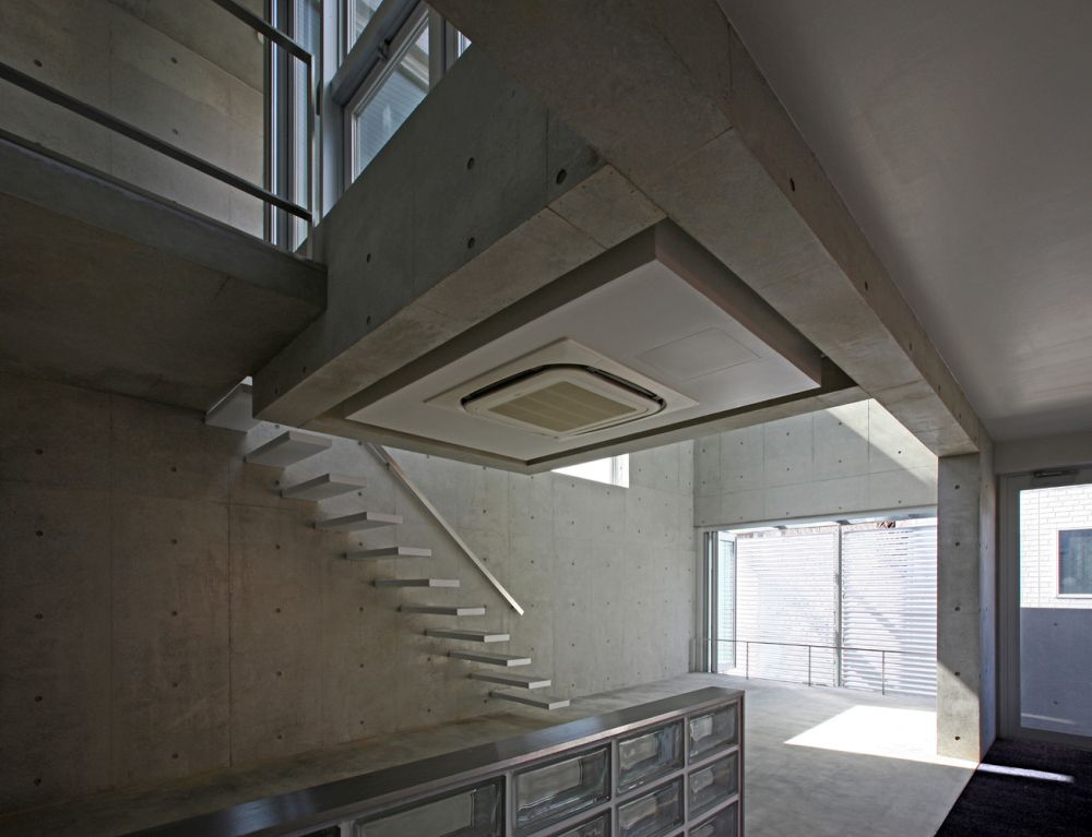 Concrete House in Minamikarasuyama Interior