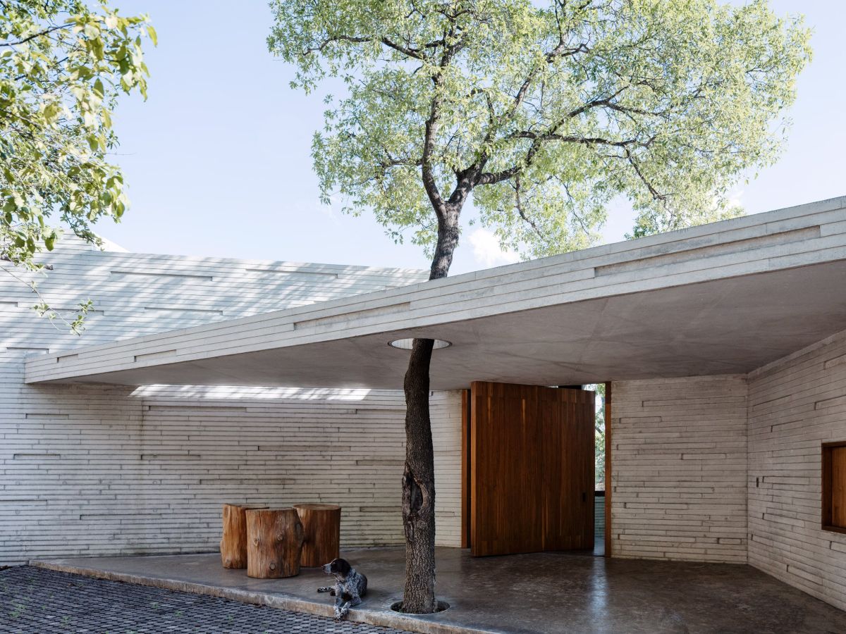 Concrete Mexican architect Tatiana Bilbao House entrance