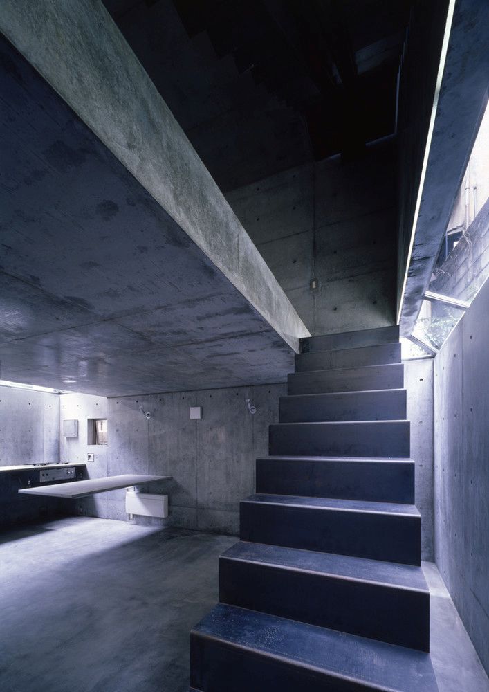 Concrete house in Japan by Atelier Tekuto Interior