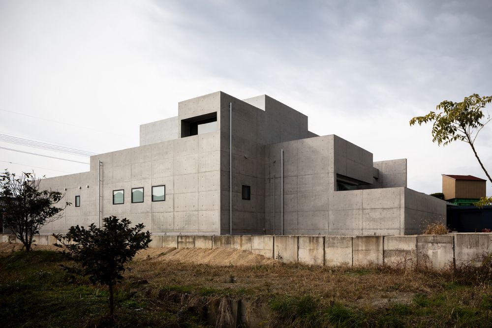 ConcreteJapan Tranquil House Exterior