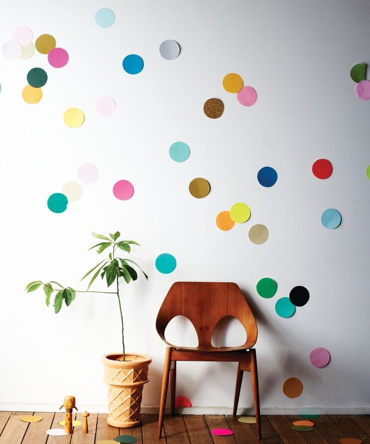 Confetti wall photo booth