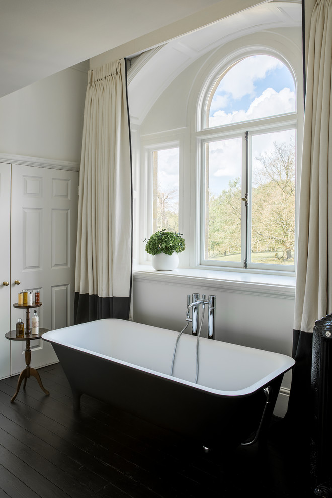 Contrasting color block bathroom window treatments