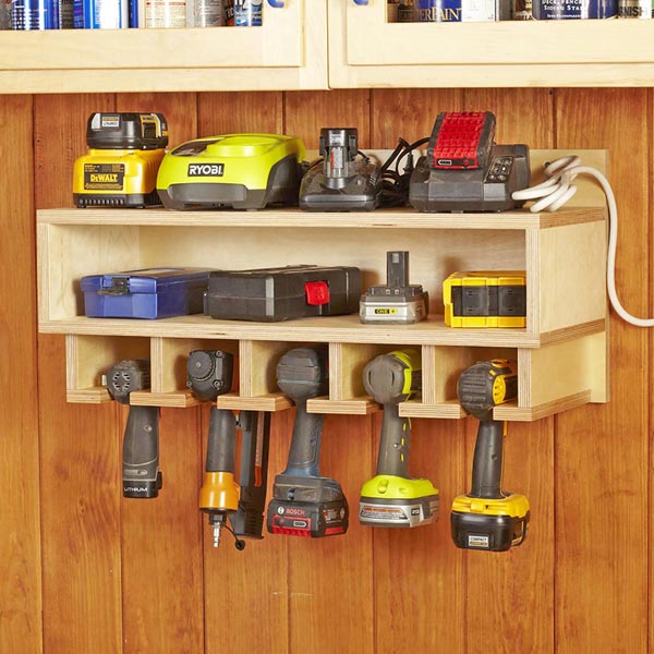 Corless tool station