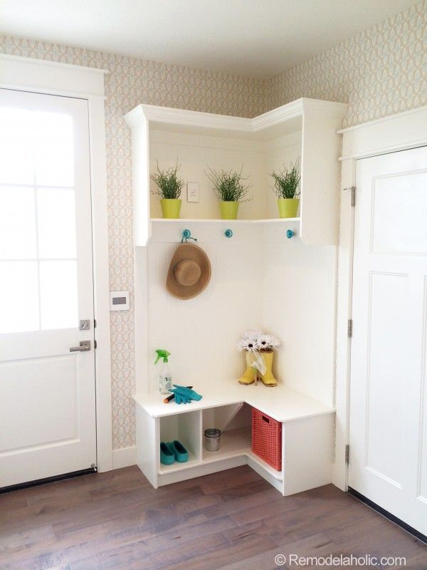 Corner mudroom