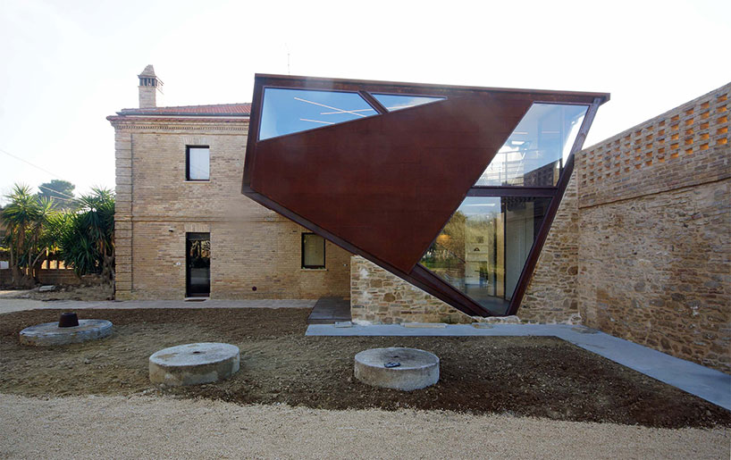 Corten Building extension Design