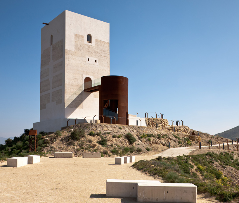 Corten Castillo Miras Tower