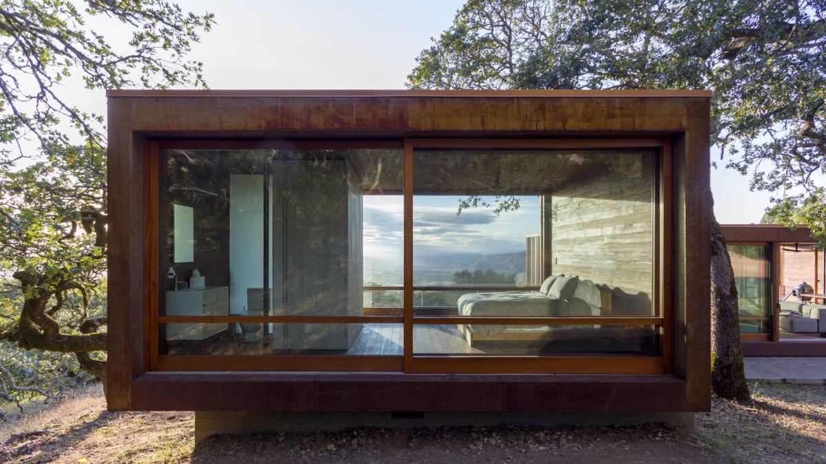 Corten cantilever house Sonoma weeHouse Alchemy Architects glass wall