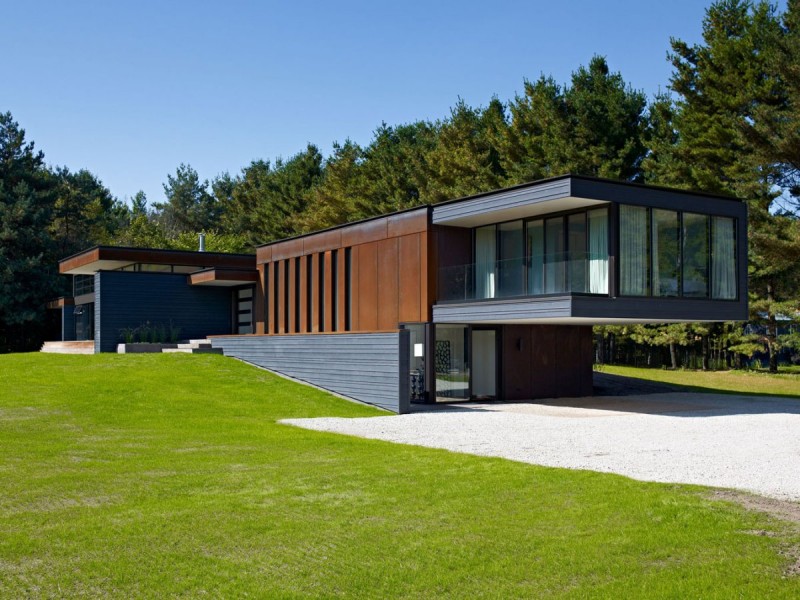Corten facade on Private Residence Cantilever