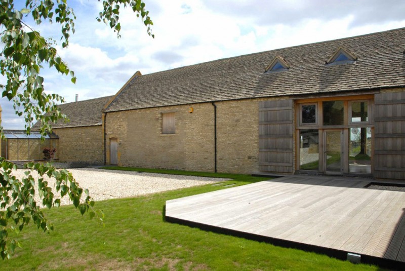 Cotswolds Barn Front