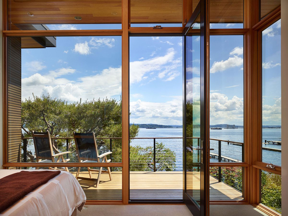 Courtyard House by DeForest Architects Bedroom