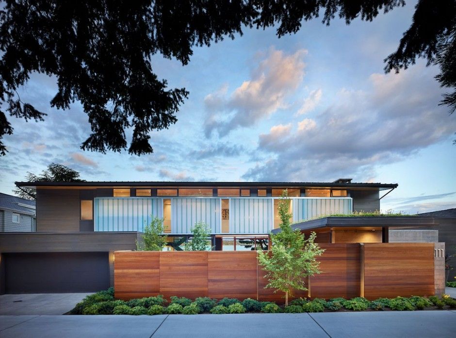 Courtyard House by DeForest Architects